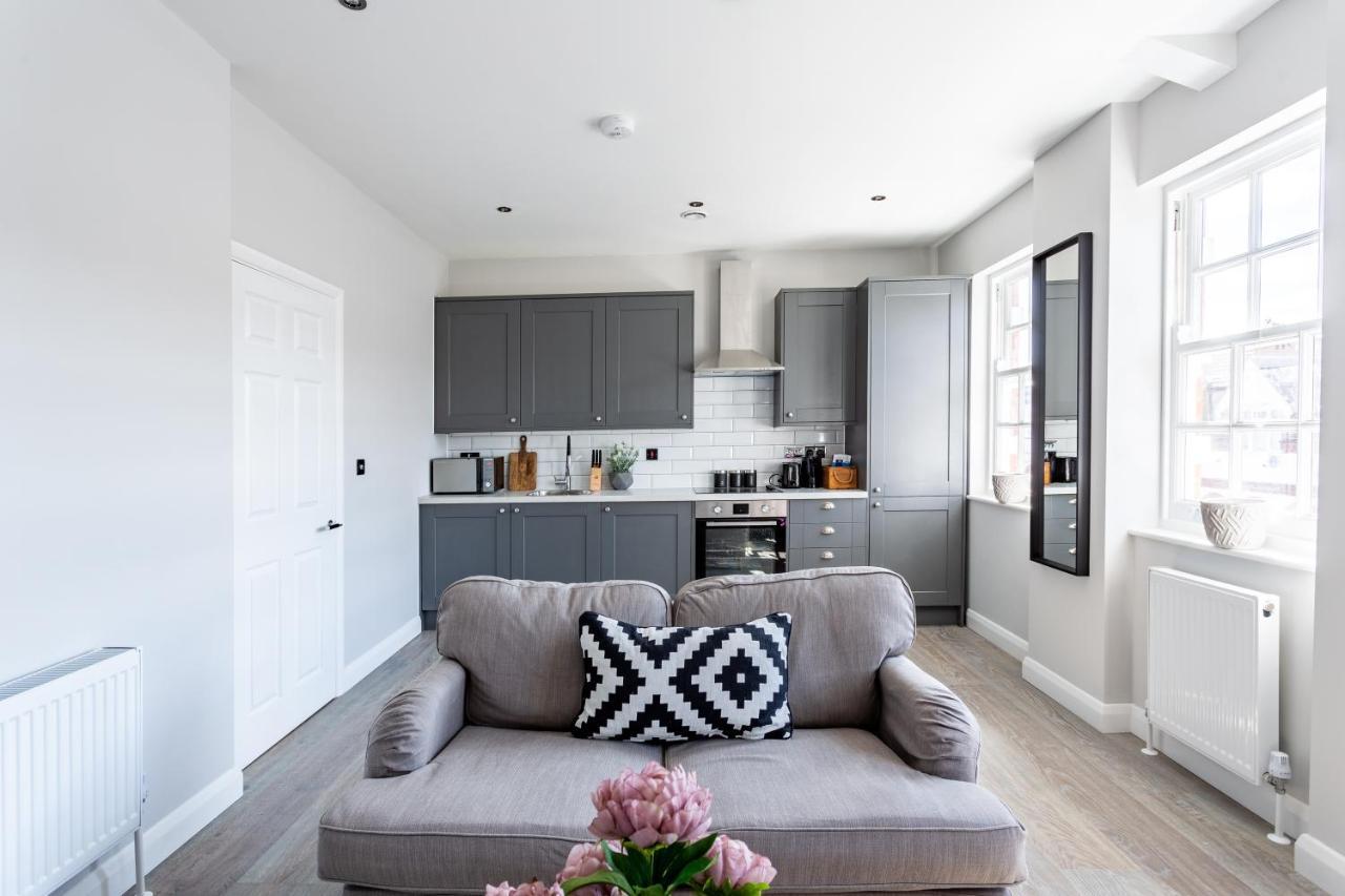 Shades Of Grey Apartment Southend-on-Sea Exterior photo